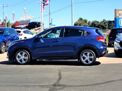 Used 2017 Honda HR-V EX image 7