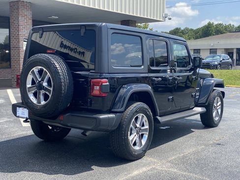 Used 2021 Jeep Wrangler Unlimited Sahara AWD/4WD image 3