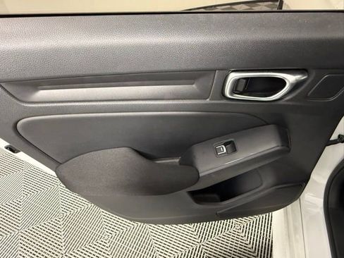 Used 2023 Honda Civic Sport image 32