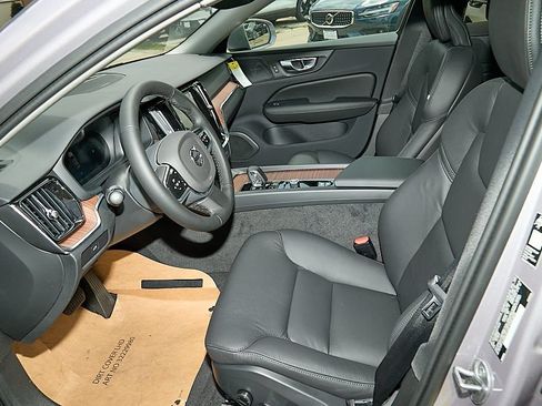New 2026 Volvo V60 B5 Cross Country Plus w/ Climate Package AWD/4WD image 18