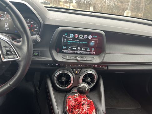 Used 2017 Chevrolet Camaro LT image 27