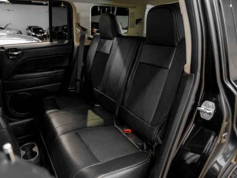 Used 2017 Jeep Patriot Sport w/ Power Value Group FWD image 40