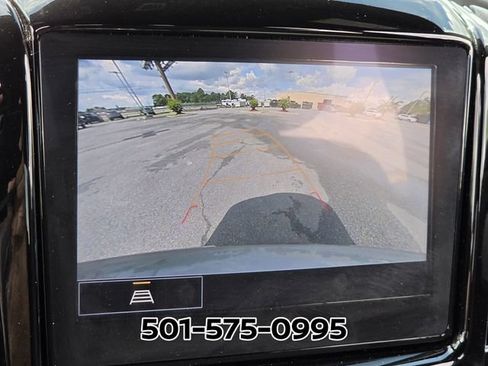 Used 2023 Chevrolet Traverse LT AWD/4WD image 24