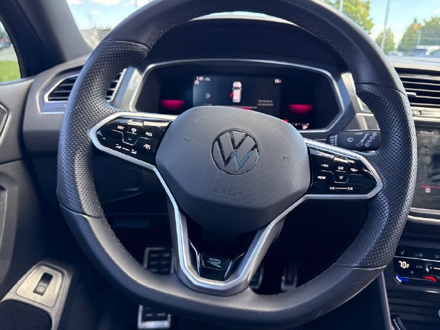 Certified 2022 Volkswagen Tiguan SE R-Line AWD/4WD image 21
