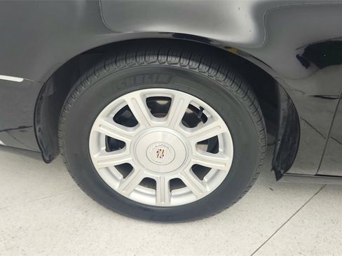 Used 2011 Cadillac DTS image 27