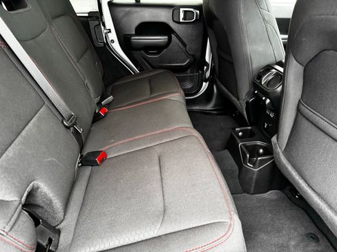 Used 2023 Jeep Wrangler Unlimited Rubicon w/ Cold Weather Group image 16