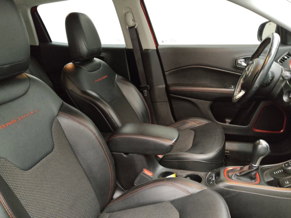 Used 2020 Jeep Compass Trailhawk AWD/4WD image 21