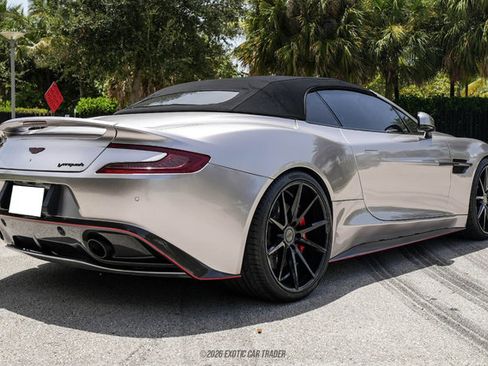 Used 2014 Aston Martin Vanquish Volante RWD image 16