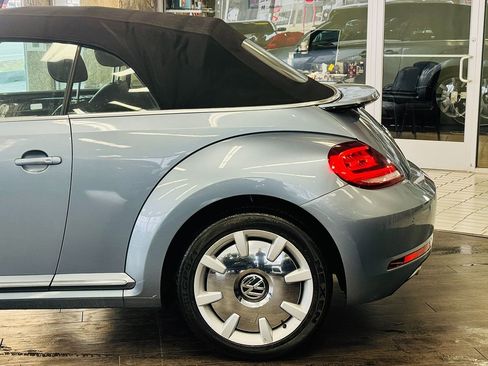 Used 2019 Volkswagen Beetle S image 12