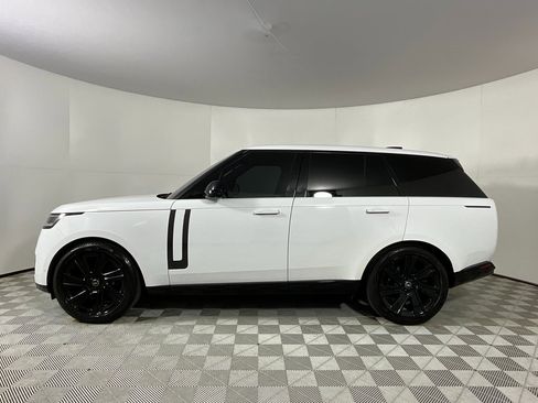 Certified 2023 Land Rover Range Rover SE image 2