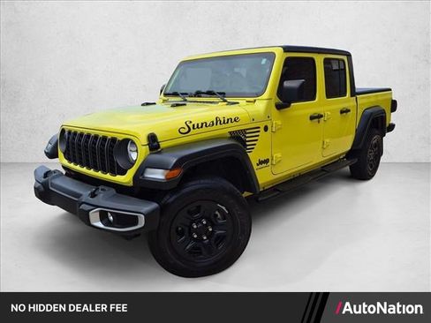 Used 2024 Jeep Gladiator Sport AWD/4WD image 1