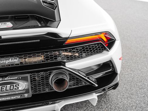Used 2021 Lamborghini Huracan EVO RWD image 39