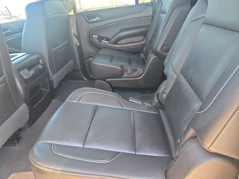 Used 2020 Chevrolet Suburban LT image 19