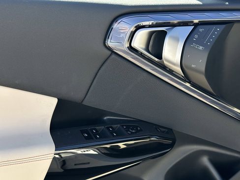 New 2026 BMW X3 xDrive30 w/ Premium Package image 13