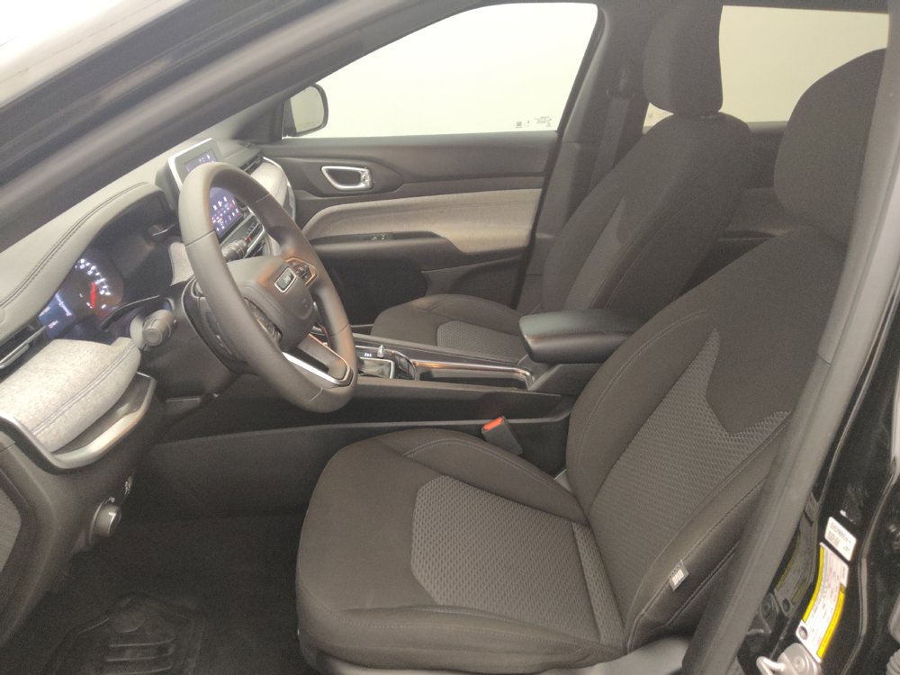 Used 2025 Jeep Compass Sport AWD/4WD image 17