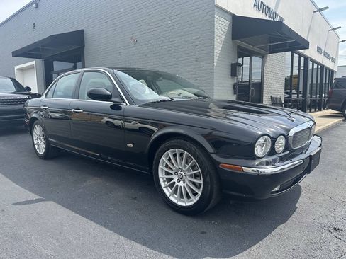 Used 2006 Jaguar XJ8 RWD image 4