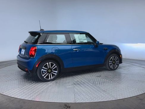 Used 2024 MINI Cooper SE FWD image 8