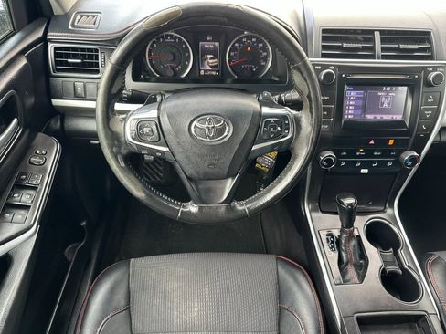 Used 2016 Toyota Camry SE image 14