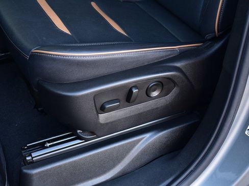 Used 2023 GMC Yukon XL AT4 w/ AT4 Premium Plus Package image 20