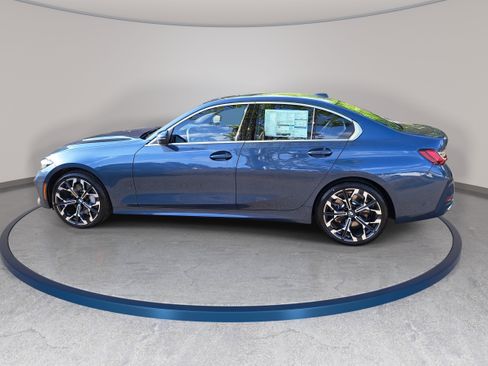 New 2026 BMW 330i xDrive Sedan w/ Premium Package AWD/4WD image 8