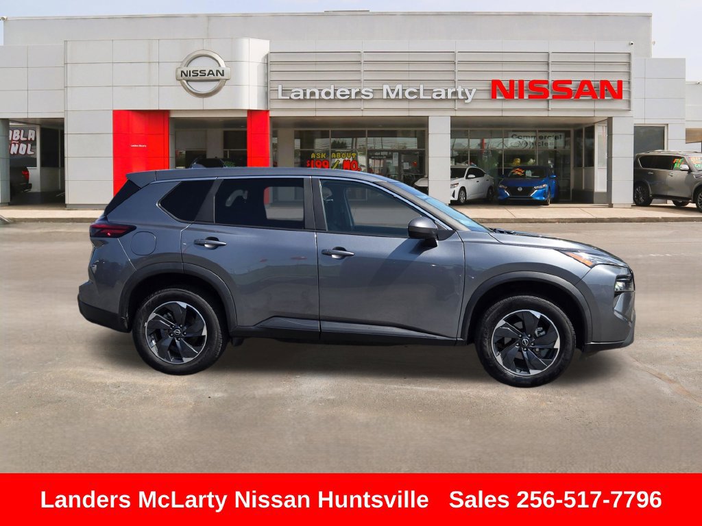 Used 2025 Nissan Rogue SV FWD image 2