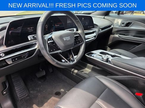 Used 2024 Cadillac Lyriq Tech RWD image 7