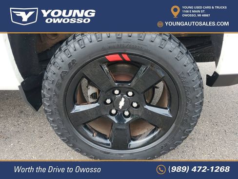 Used 2017 Chevrolet Silverado 1500 LT w/ Redline Edition AWD/4WD image 28