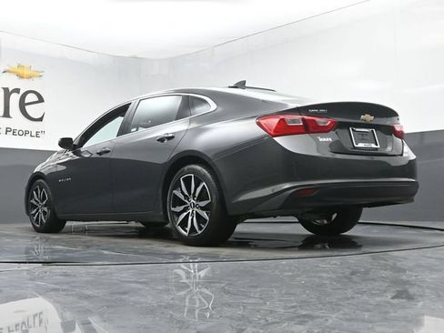 Used 2017 Chevrolet Malibu LT FWD image 5