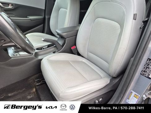 Used 2021 Hyundai Kona Limited w/ Cargo Package AWD/4WD image 12