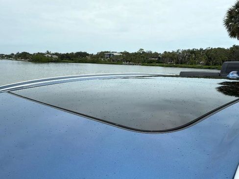 Used 2018 Volvo XC60 T6 R-Design w/ Convenience Package image 5