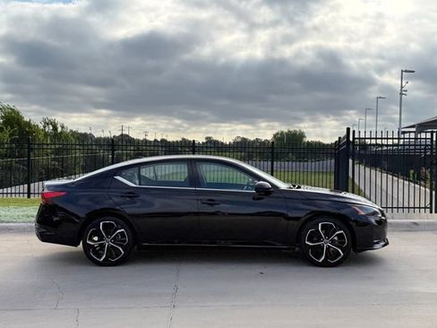 Used 2026 Nissan Altima 2.5 SR FWD image 6