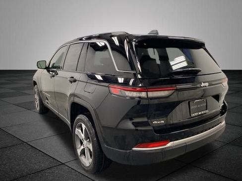 Used 2026 Jeep Grand Cherokee Limited image 4