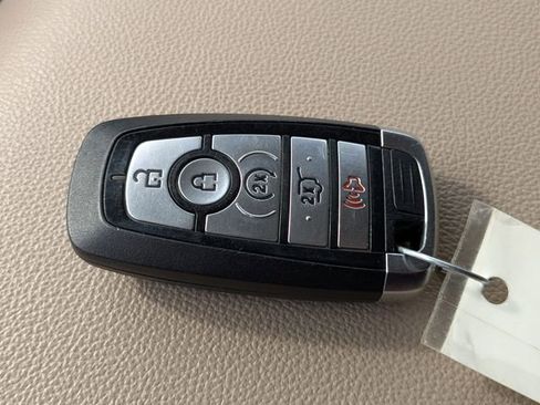 Used 2024 Ford Expedition Limited image 30