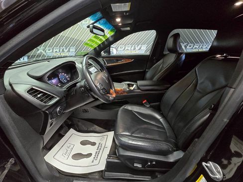 Used 2016 Lincoln MKX Select w/ Select Plus Package image 18