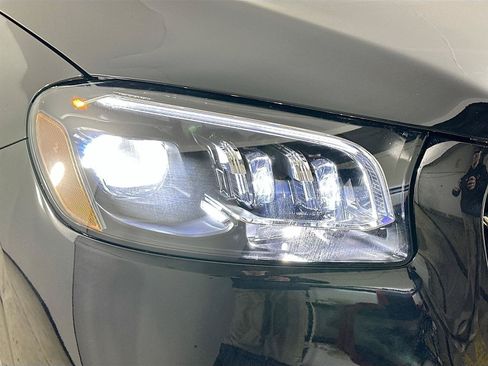 Used 2026 Mercedes-Benz GLS 450 4MATIC image 44