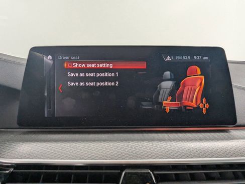 Used 2018 BMW M550i xDrive image 17