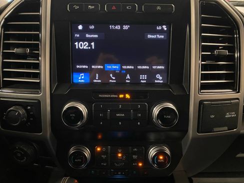 Used 2019 Ford F150 Platinum w/ Equipment Group 701A Luxury AWD/4WD image 12