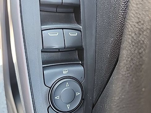 Used 2024 Chevrolet Trax LS FWD image 17