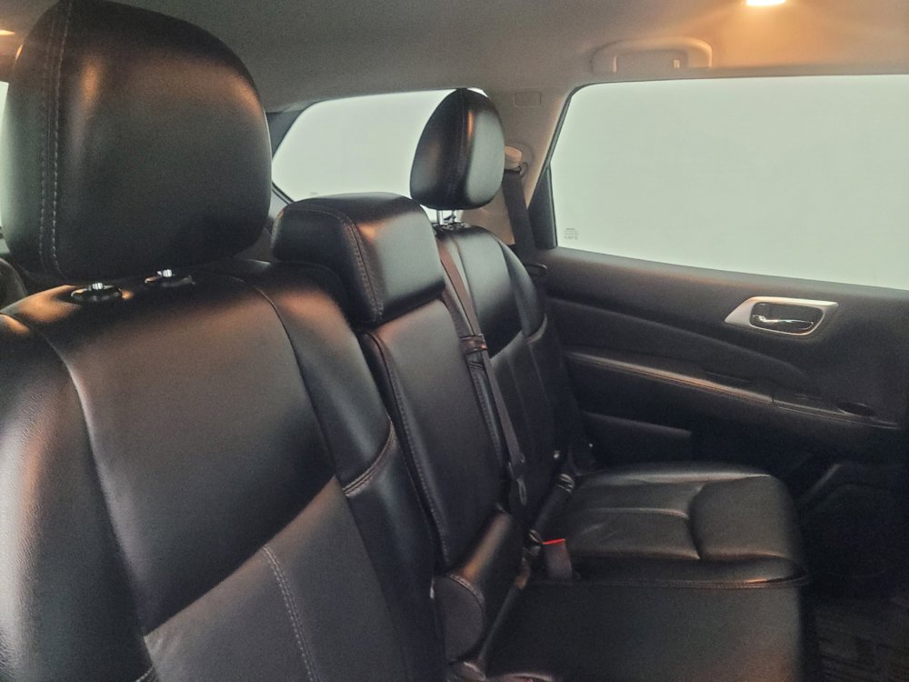 Used 2020 Nissan Pathfinder SL FWD image 19