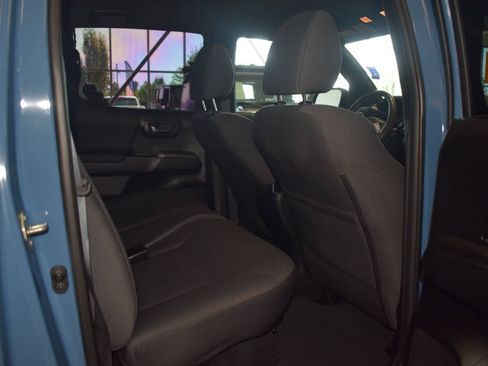 Used 2019 Toyota Tacoma TRD Off-Road w/ Technology Package AWD/4WD image 22