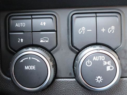 Used 2024 Chevrolet Tahoe LT AWD/4WD image 45