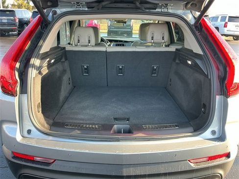 Certified 2023 Cadillac XT4 Luxury w/ Cold Weather Package image 16