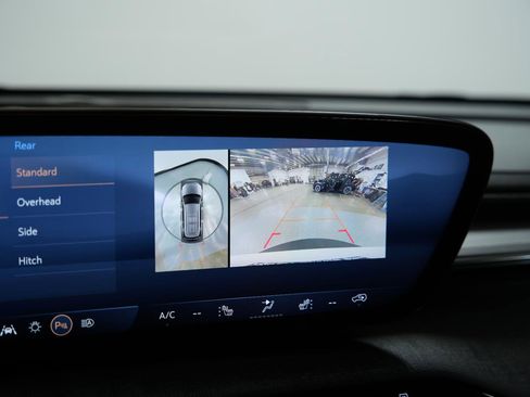 Used 2026 Buick Enclave Preferred FWD image 41