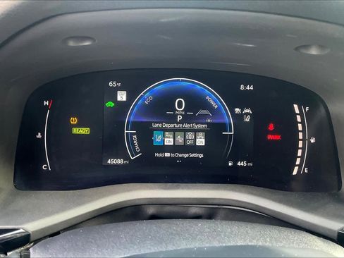 Used 2025 Toyota Camry SE FWD image 25