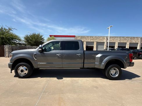 Used 2021 Ford F350 Platinum AWD/4WD image 5