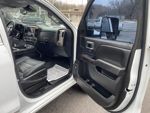 Used 2016 GMC Sierra 2500 Denali w/ Driver Alert Package image 27