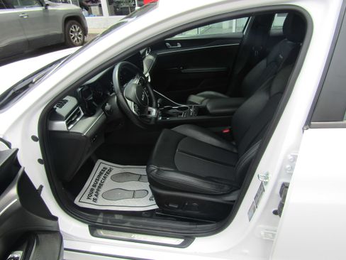 Used 2022 Kia K5 GT-Line AWD/4WD image 10