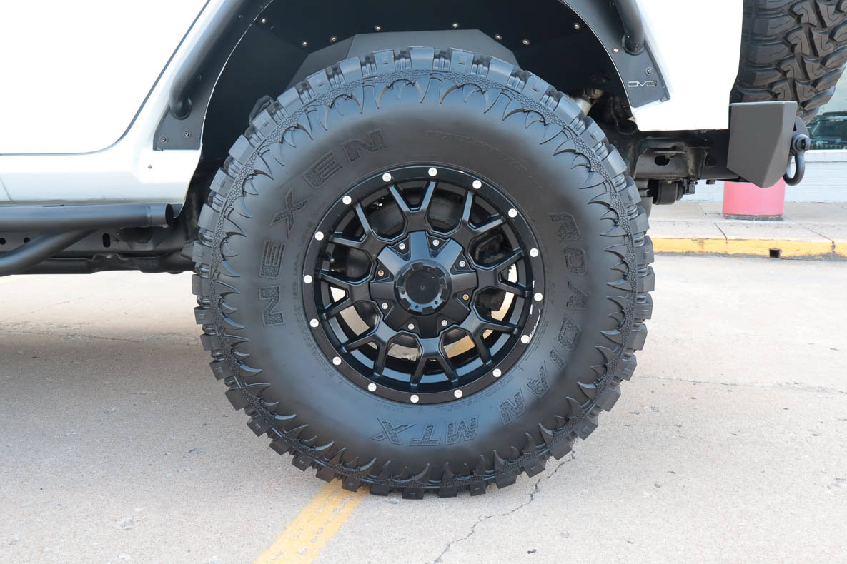 Used 2020 Jeep Wrangler Unlimited Rubicon w/ Dual Top Group AWD/4WD image 18