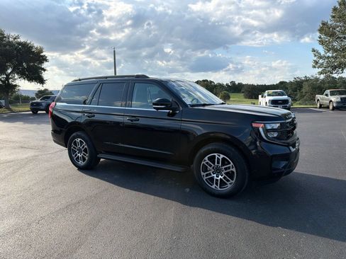 Used 2025 Ford Expedition Active RWD image 1