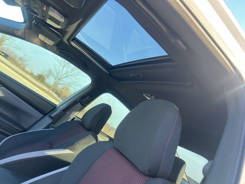 Used 2022 Subaru Impreza 2.0i Sport image 31